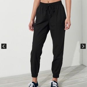 Hollister Ultra Highrise Jogger 